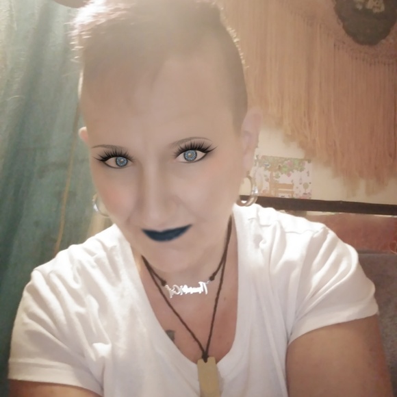 juliekriwox70
